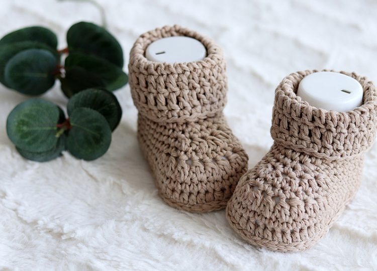 Crochet Baby Dresses, Booties & Caps